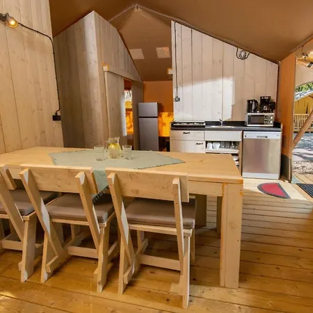 Glamping Tents - Camping Mon Perin Vacanceselect Campsite *